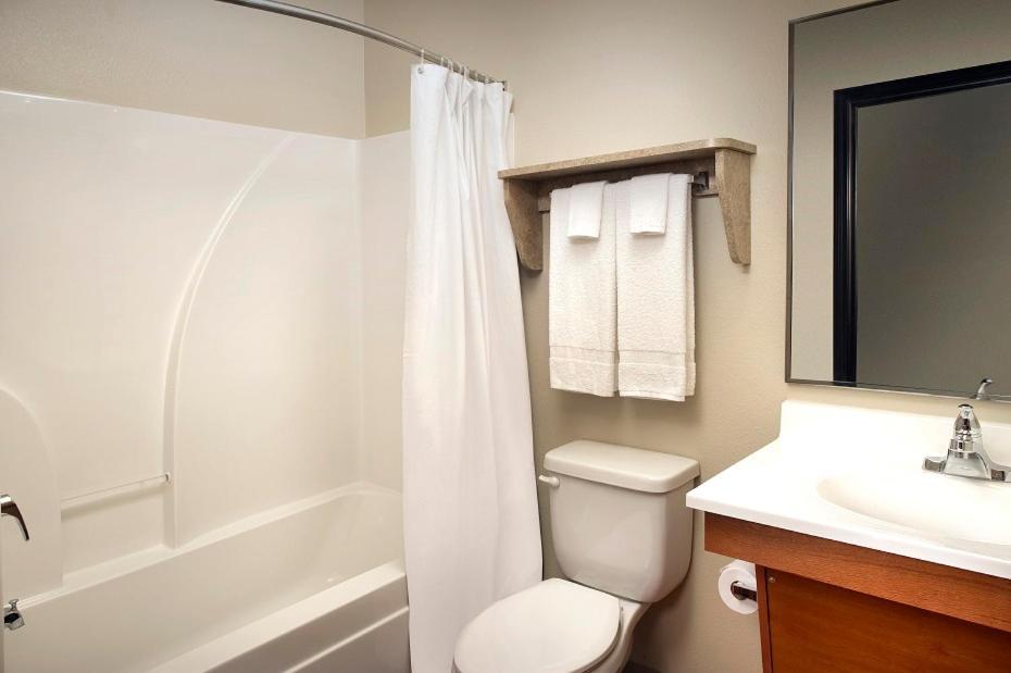 Woodspring Suites Savannah Garden City Экстерьер фото