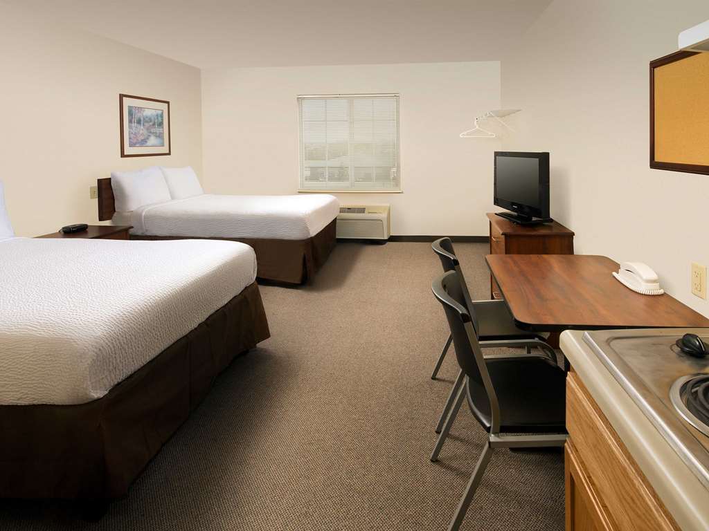 Woodspring Suites Savannah Garden City Номер фото
